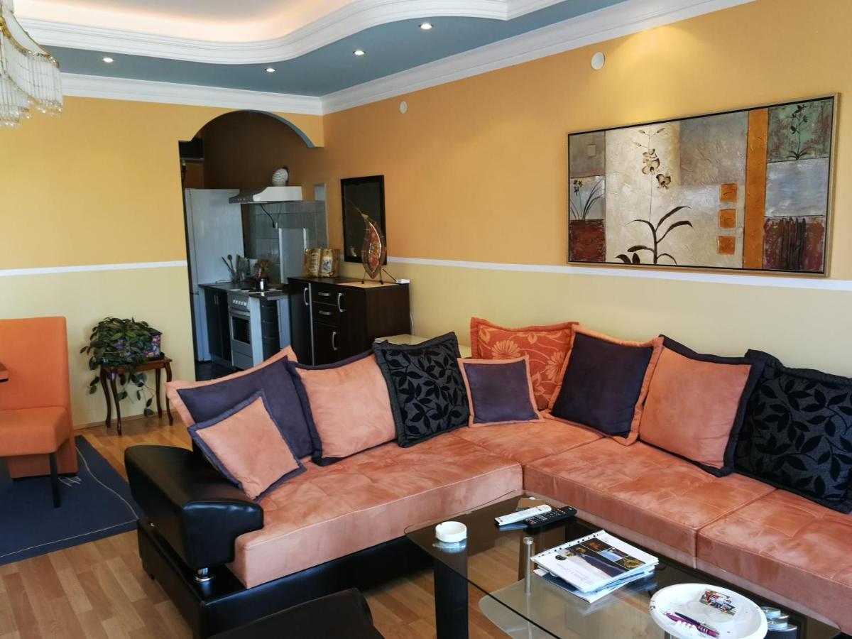 Apartmani Capi โกลูบาค ภายนอก รูปภาพ